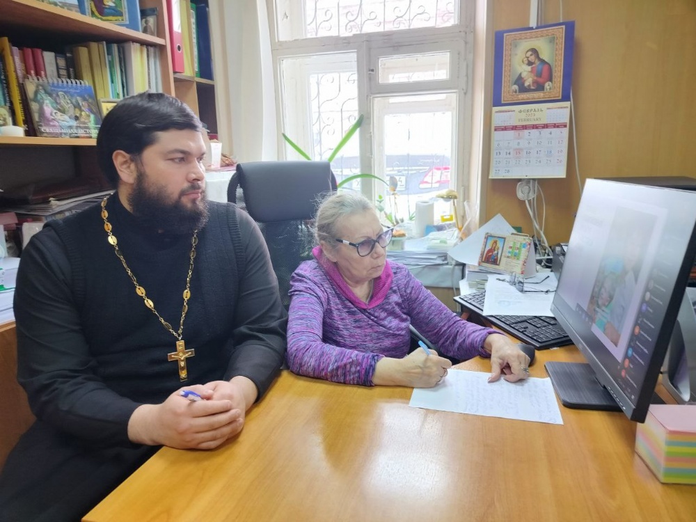 Руководитель епархиального отдела и его заместитель приняли участие в онлайн-совещании