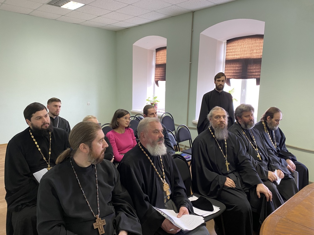 Состоялось расширенное заседание Епархиального совета