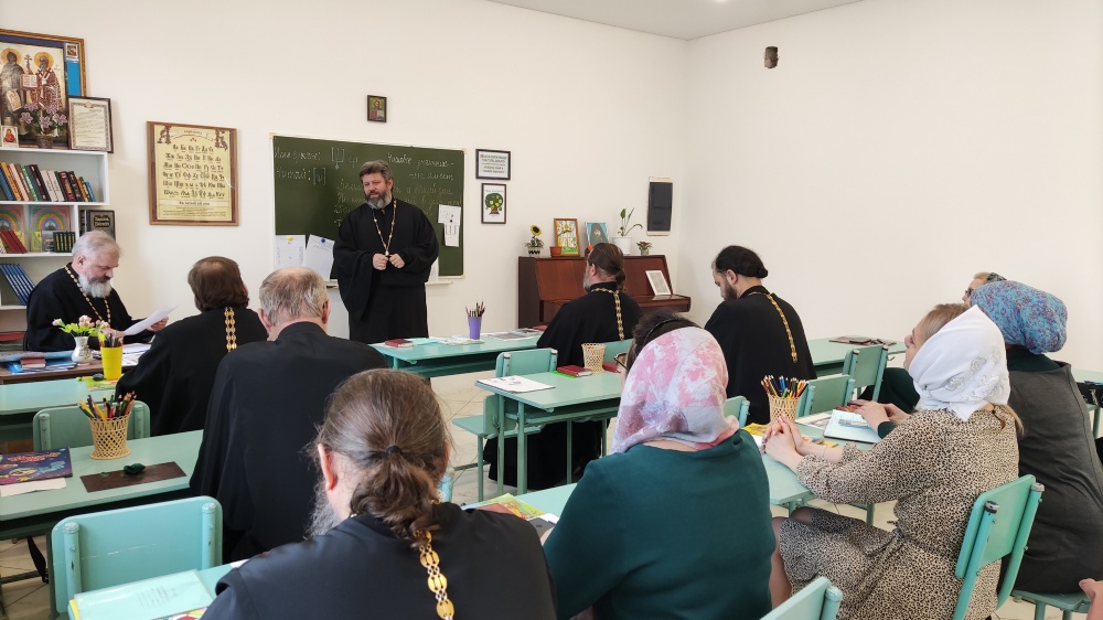 Состоялась встреча руководителей епархиальных отделов с духовенством и помощниками благочинного Андреевского округа