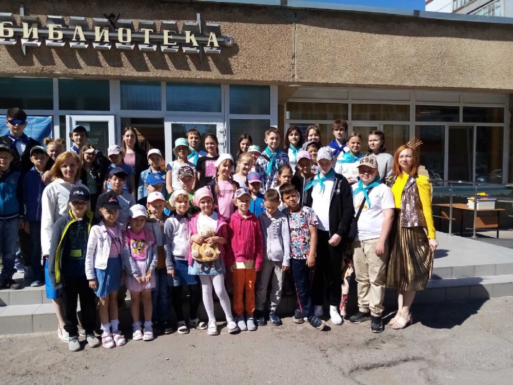 Воспитанники летней площадки при храме Рождества Христова побывали в городских музеях и библиотеках