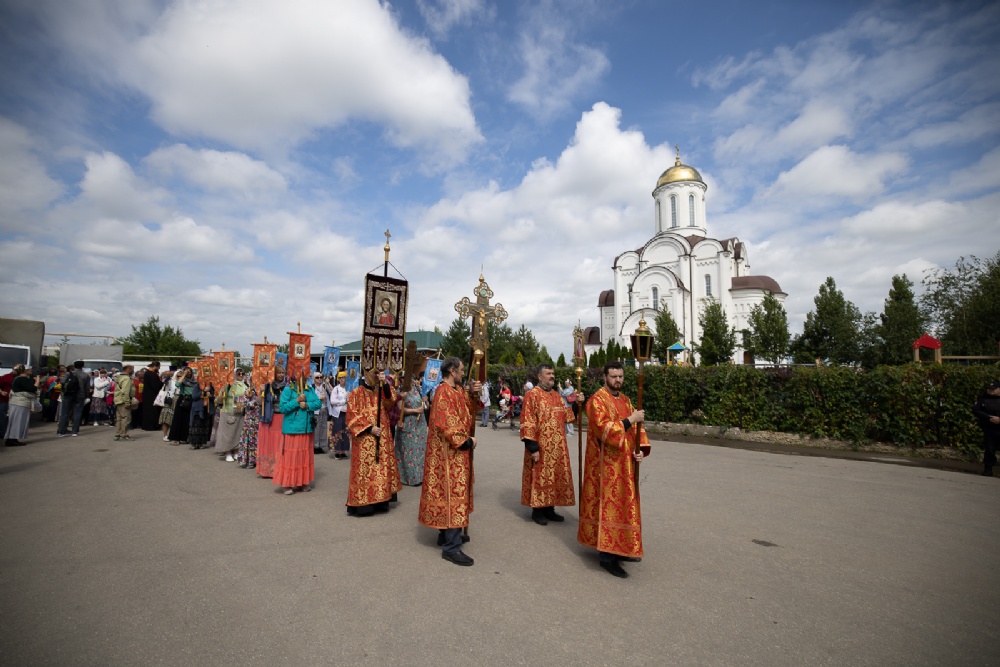 Начался крестный ход Саратов — Вавилов Дол