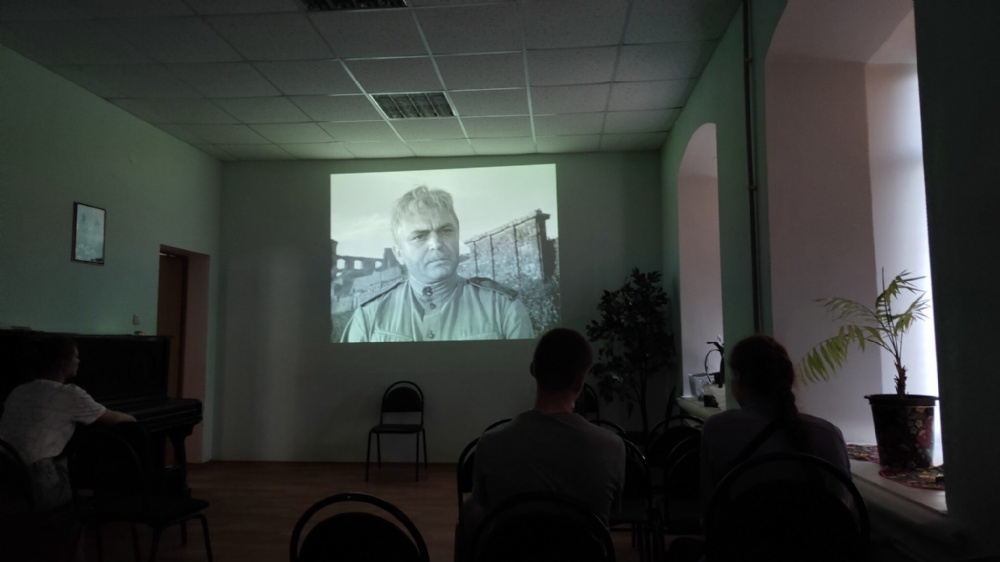 В молодежном киноклубе состоялся просмотр фильма «Судьба человека»