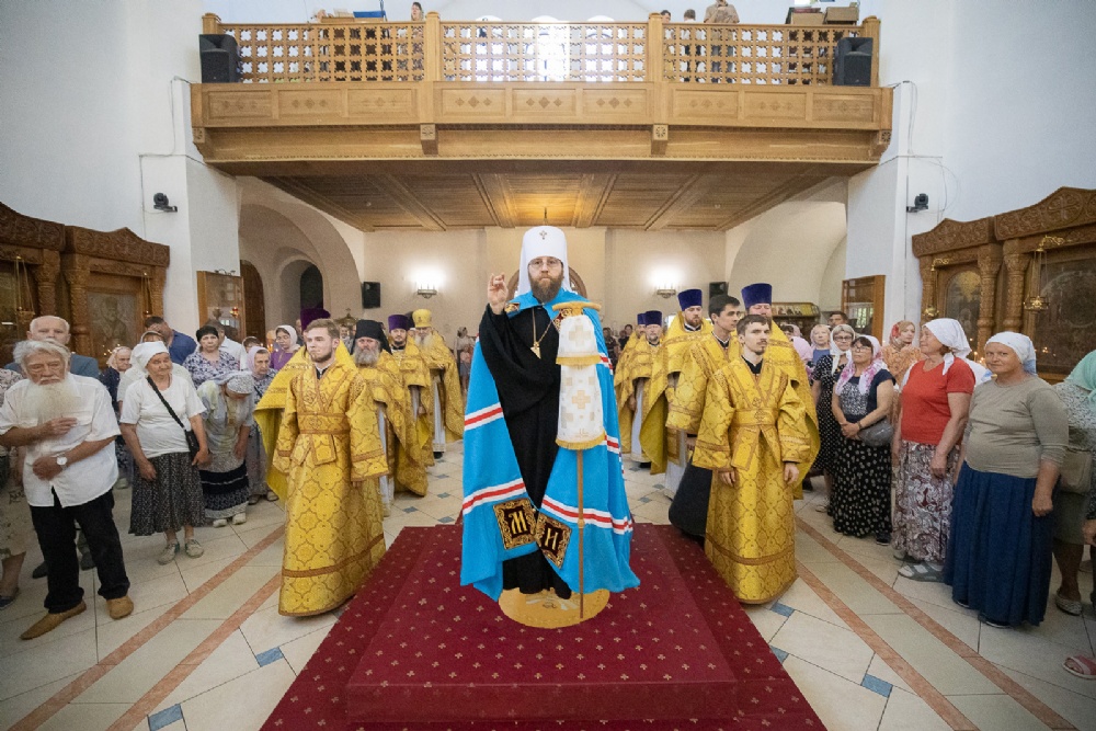 Епископ Варфоломей, священнослужители и прихожане Балаковской епархии поздравляют Митрополита Игнатия с 10-летием возведения в сан митрополита