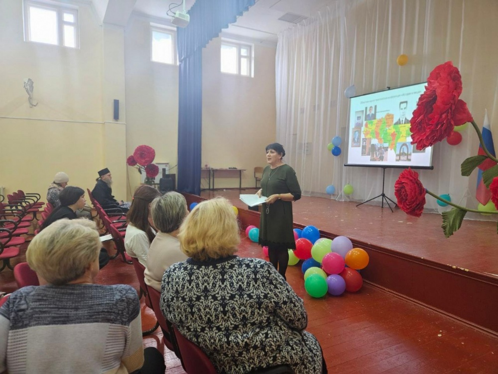 Священник принял участие в конференции Перелюбского аграрного техникума