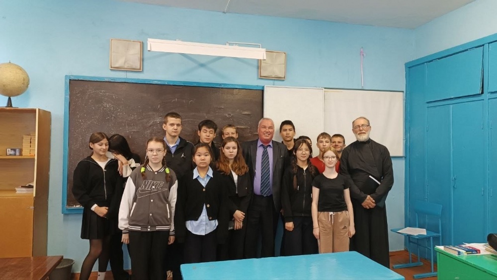 В Марксовском районе проходят духовные беседы с учащимися образовательных учреждений