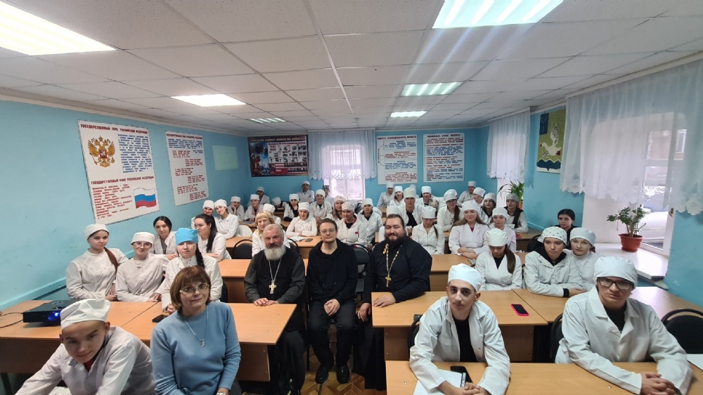 Миссионер В.Л. Яцкин выступил с лекциями в Балаковской епархии