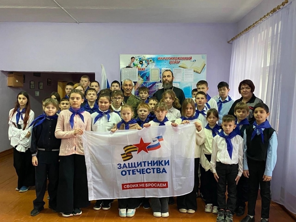Прошли встречи священников с учащимися образовательных учреждений Марксовского района