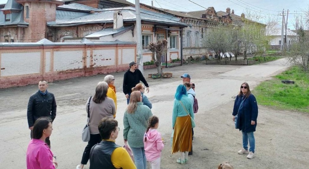 В г. Балаково возобновились пешие экскурсии «По улицам Старого города»