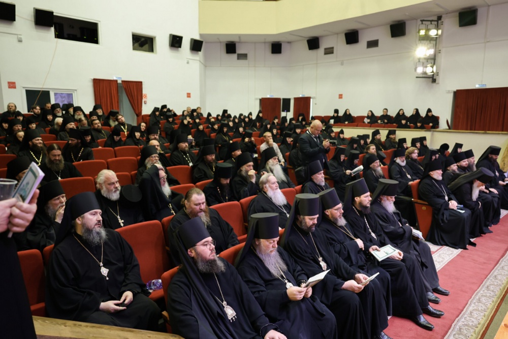 Епископ Варфоломей принял участие в работе круглого стола для монашествующих