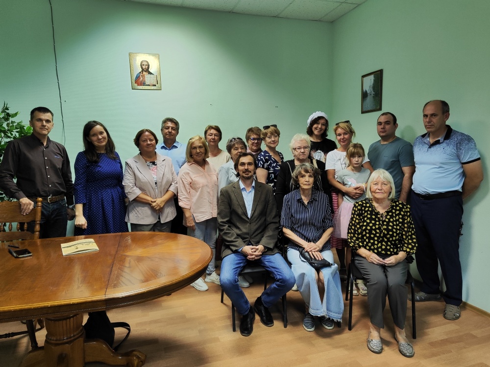 Встреча церковно-краеведческого лектория была посвящена истории Свято-Троицкого кафедрального собора г. Балаково