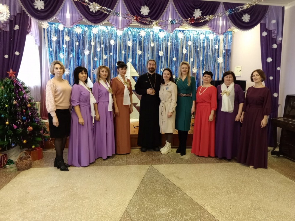 В дни Святок священнослужители посетили праздничные концерты