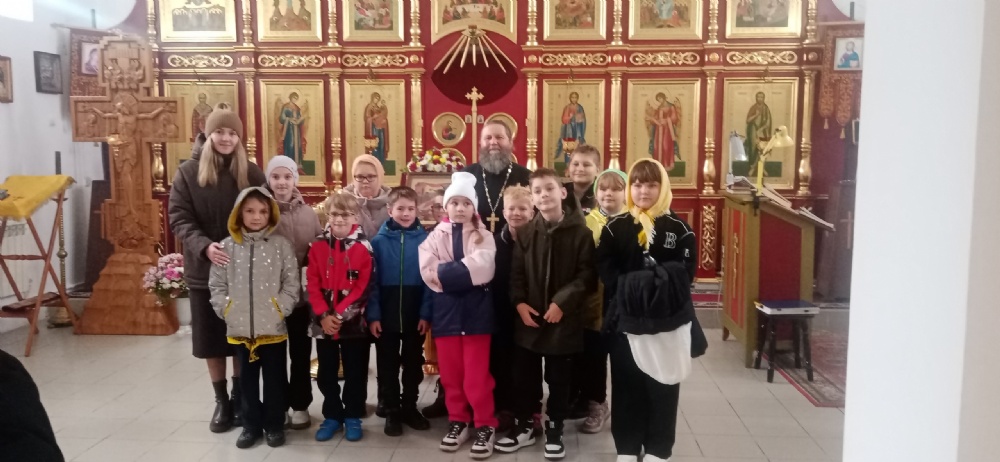 Школьники побывали с экскурсией в храме Рождества Иоанна Предтечи села Подлесное