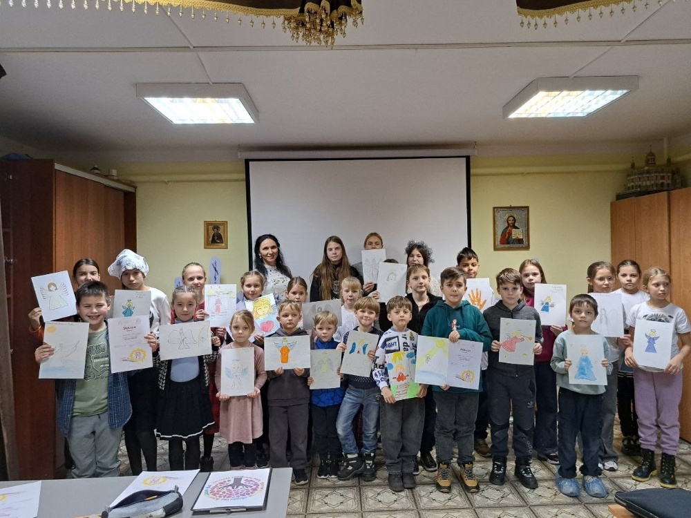 В воскресной школе «Вифлеем» храма Рождества Христова г. Балаково прошла акция «Крылья Ангела»