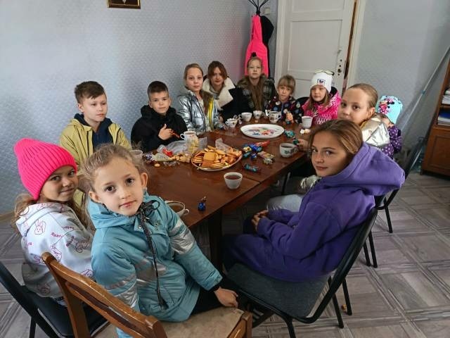 В воскресной школе храма п. Заволжский прошло мероприятие, посвященное Дню матери