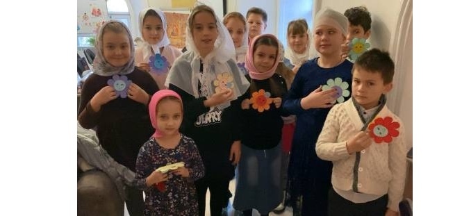 В канун празднования Дня матери в воскресной школе Свято-Воскресенского собора состоялись тематические встречи