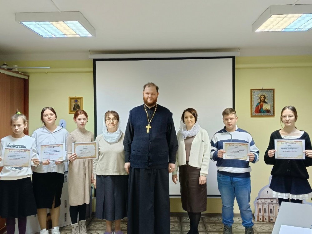 В храме Рождества Христова прошел конкурс презентаций «Кем гордится Россия»