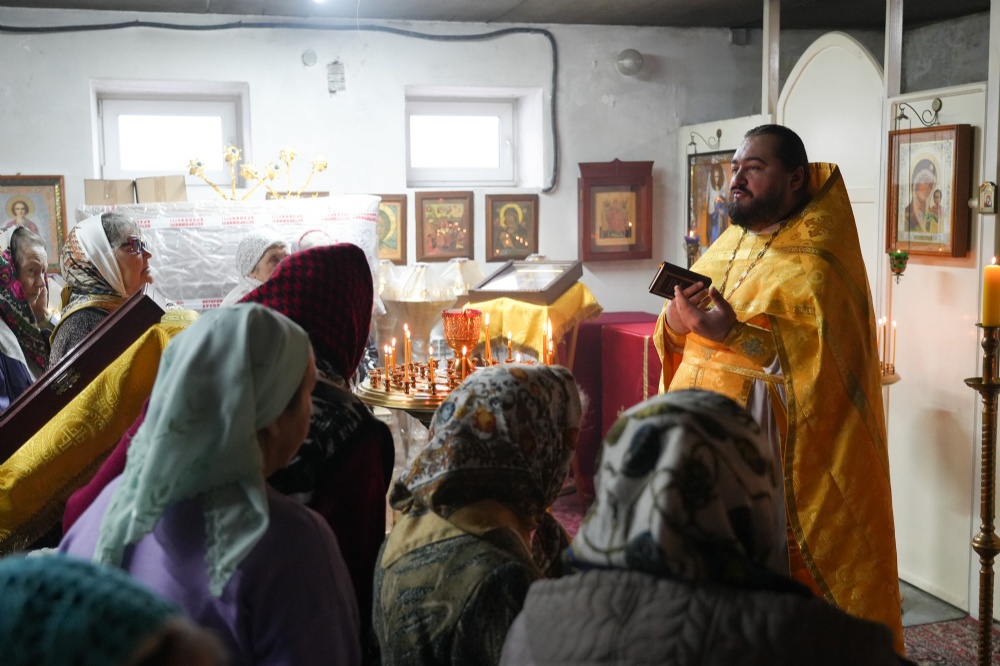 Состоялась Божественная литургия с пояснениями