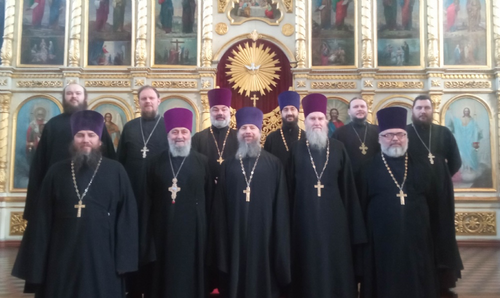 Состоялось соборное служение и собрание духовенства Николаевского и Духовницкого благочиний