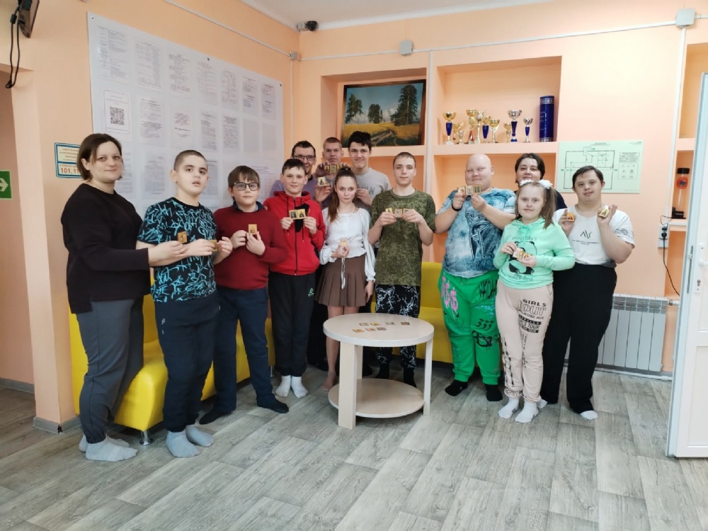Преподаватель воскресной школы Свято-Воскресенского собора г. Пугачёва встретилась с учениками спортивно-адаптивной школы