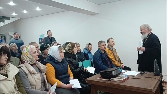 Состоялся кинолекторий памяти святителя Тихона для прихожан Свято-Андреевского храма г. Маркса