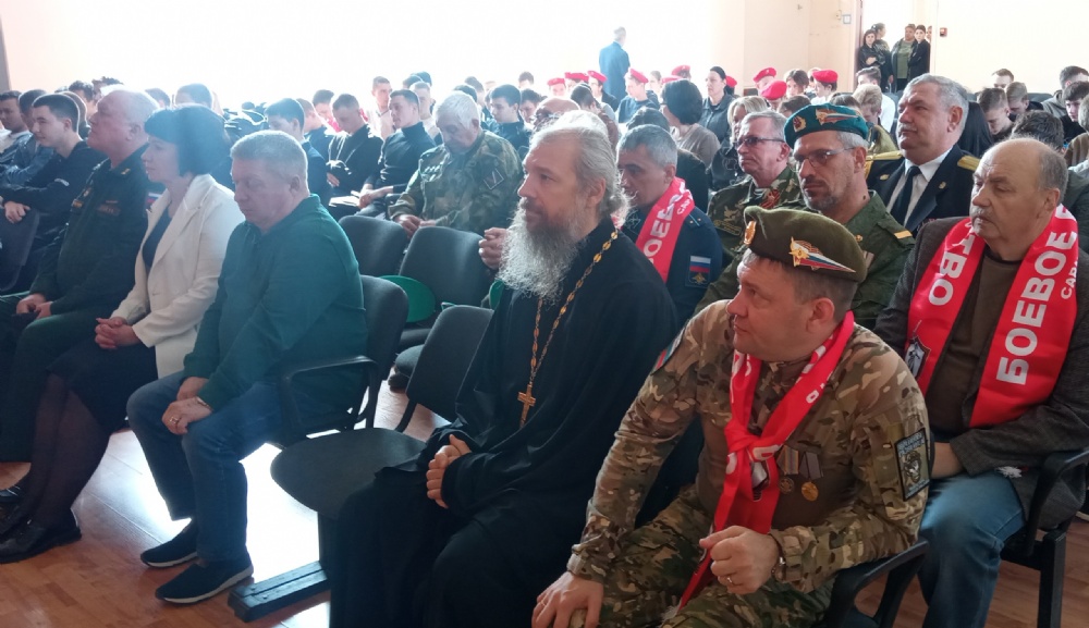 Благочинный Николаевского округа принял участие в мероприятии, посвященном Дню призывника