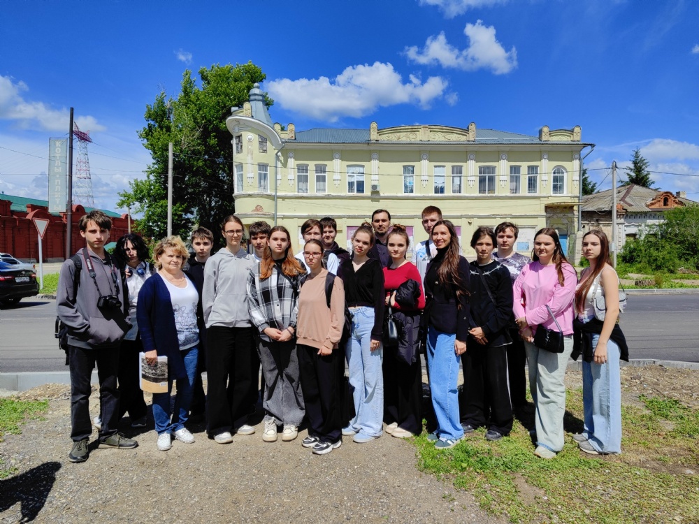 Прошли экскурсии по Старому городу для учащихся школы и педагогов детского сада