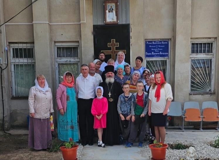 В селе Раскатово Марксовского района совершена первая Божественная литургия