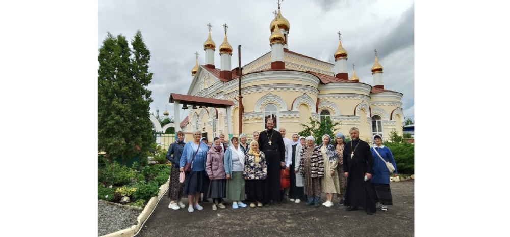 Прихожане храма Рождества Христова с. Красный Яр совершили паломничество по монастырям Мордовии и Дивеево