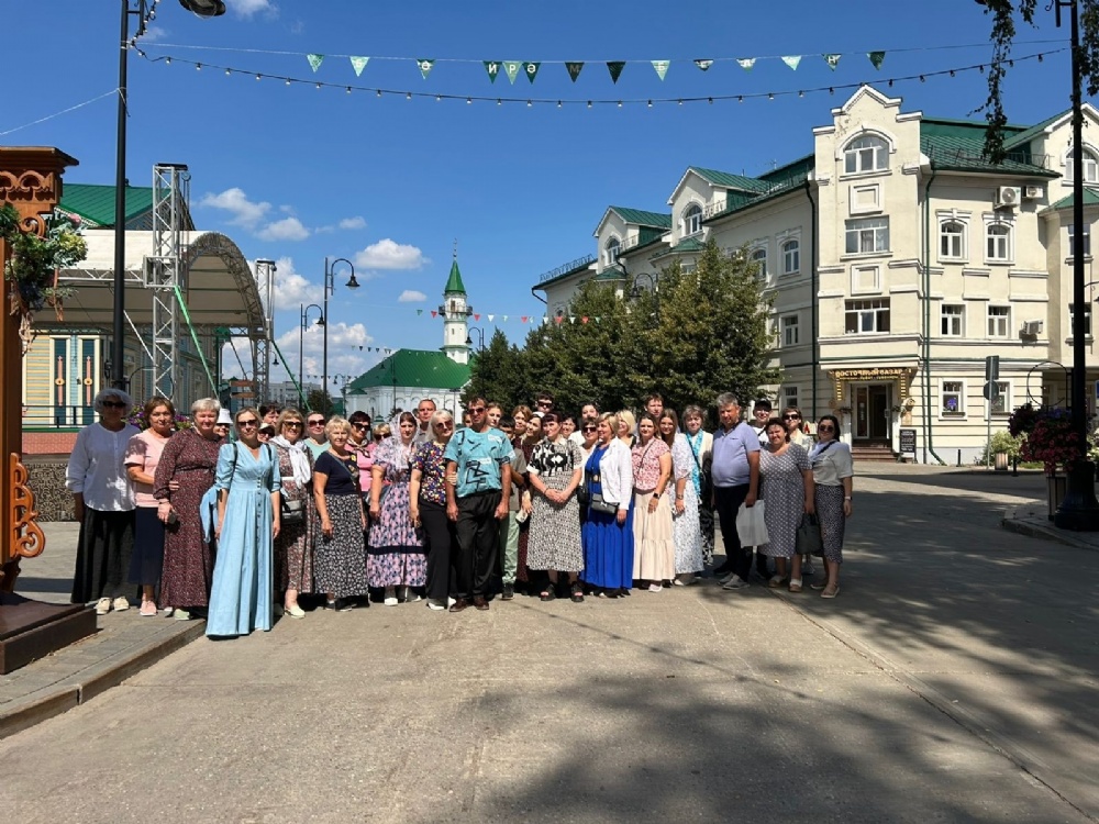 Прихожане храмов Николаевского и Духовницкого благочиний совершили паломническую поездку к святыням Казанского края
