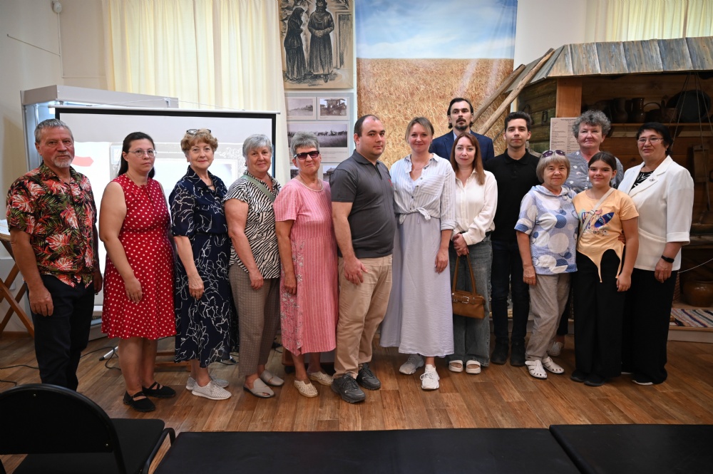 В Музее истории г. Балаково прошла встреча, посвященная истории второклассной женской учительской школы