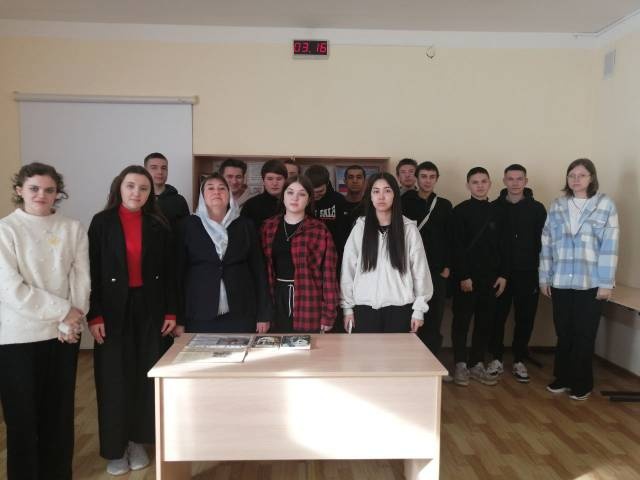 В Перелюбском техникуме состоялась встреча, посвященная Сретению Господню и Дню православной молодежи