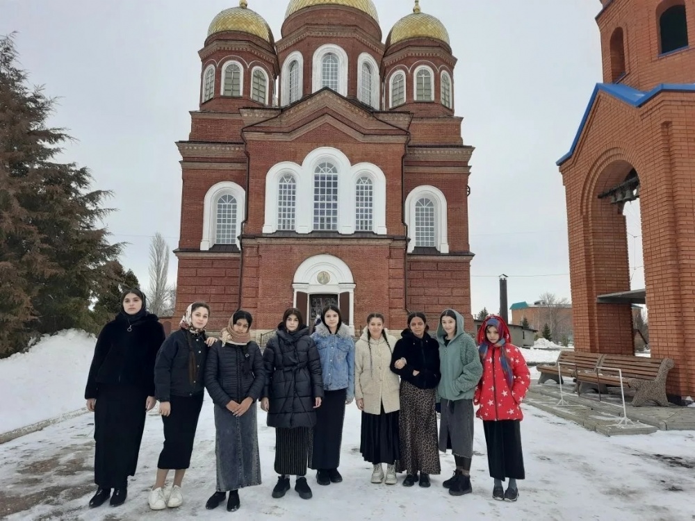 Учащиеся Центра образования «Школа открытий» г. Пугачёва посетили Свято- Воскресенский собор