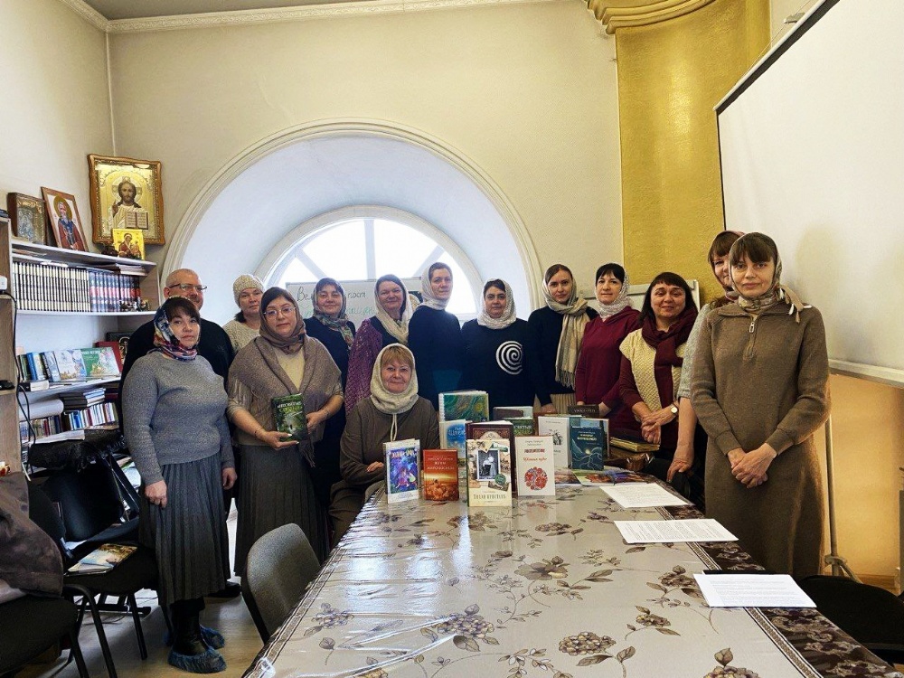 В Свято- Воскресенском соборе г. Пугачева прошли встречи, посвященные Дню православный книги
