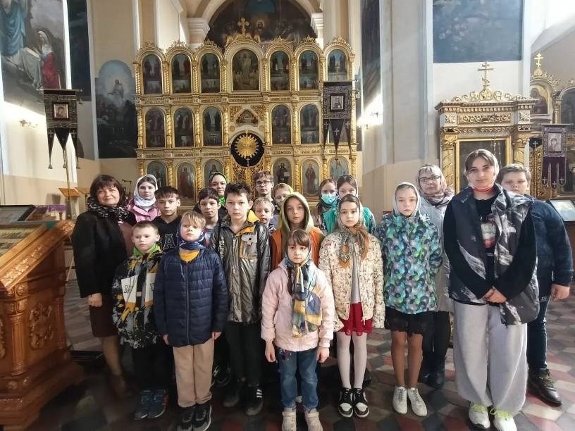 Воспитанники школы-интерната посетили Свято-Воскресенский собор