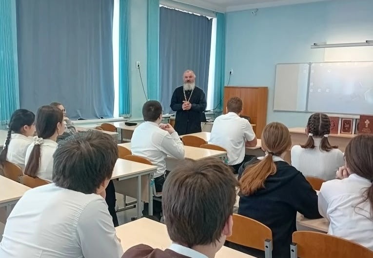 В школах Маркса и Балаково прошли профилактические беседы