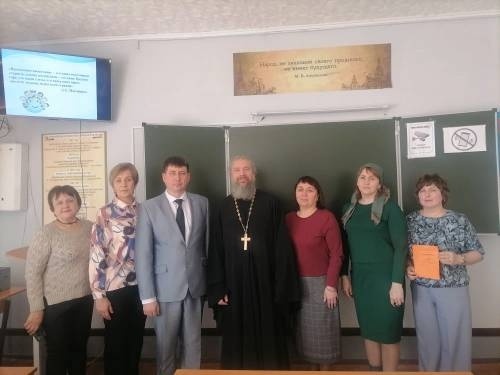 Священнослужители приняли участие в заседаниях методических объединений педагогов ОРКСЭ Балаковского и Пугачёвского районов