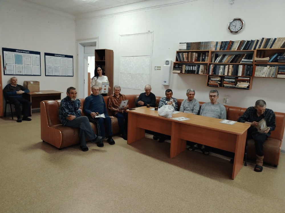 Подопечных отделения ночного пребывания для лиц без определённого места жительства поздравили с праздником Пасхи