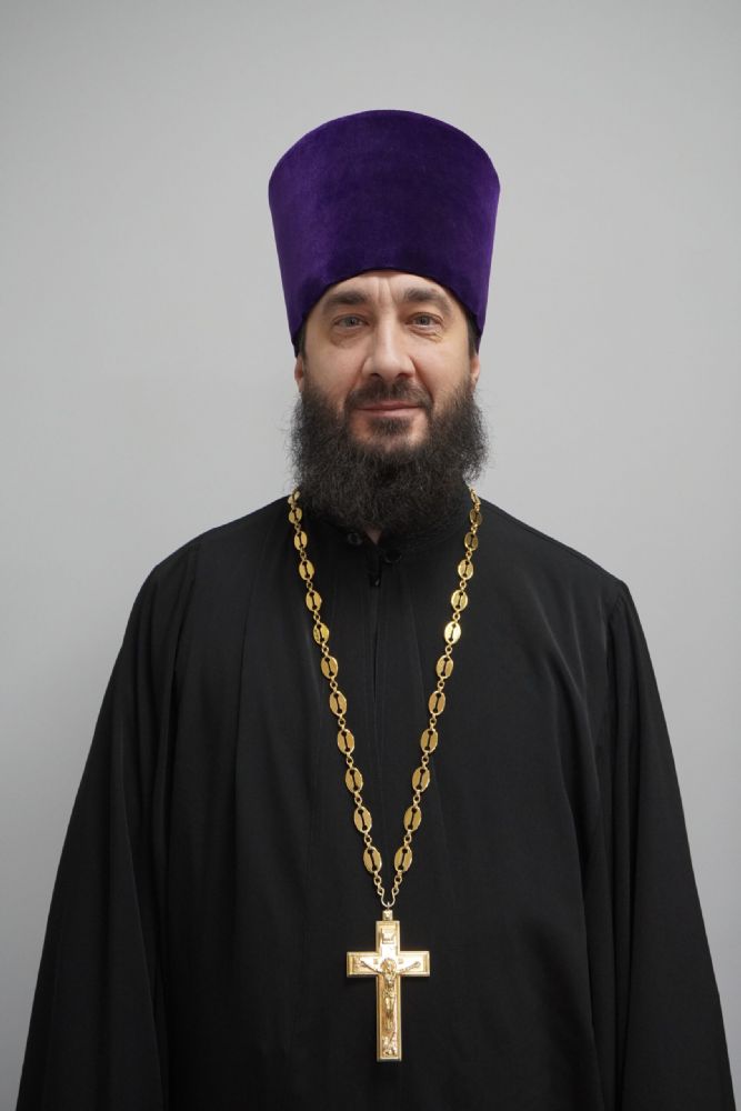 Священник Григорий Петров