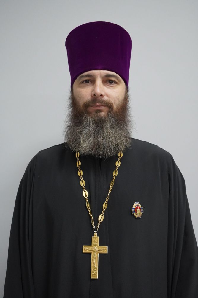 Священник Андрей Аскаров