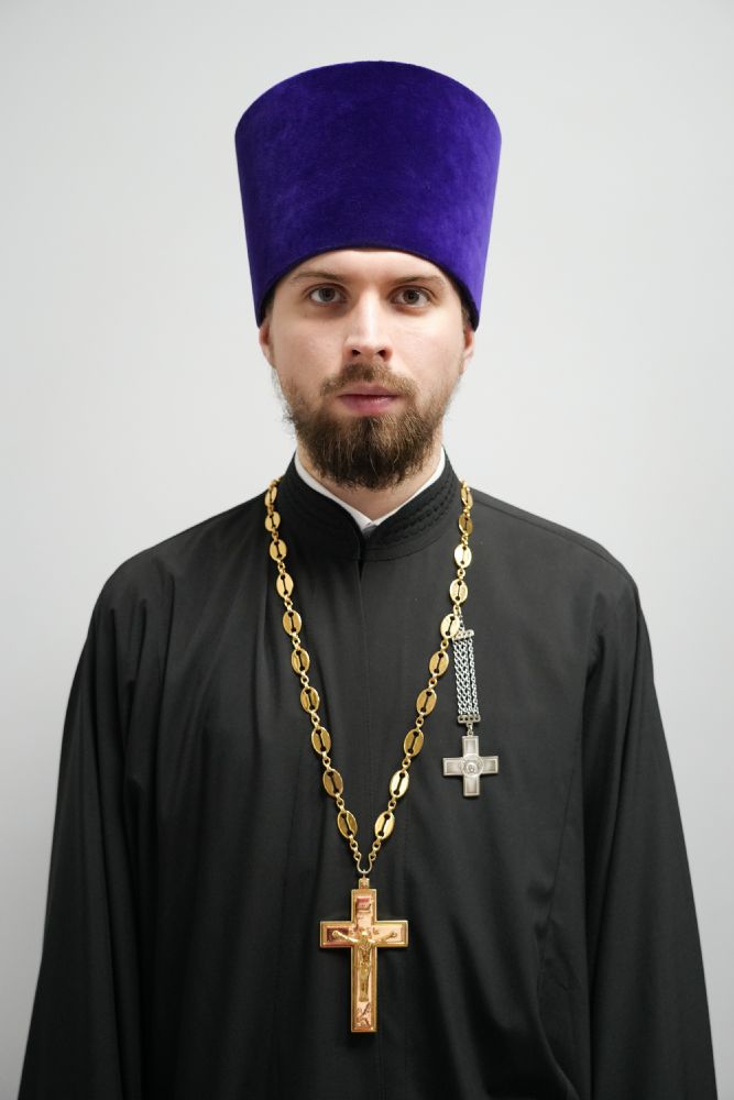 Священник Максим Ивчук