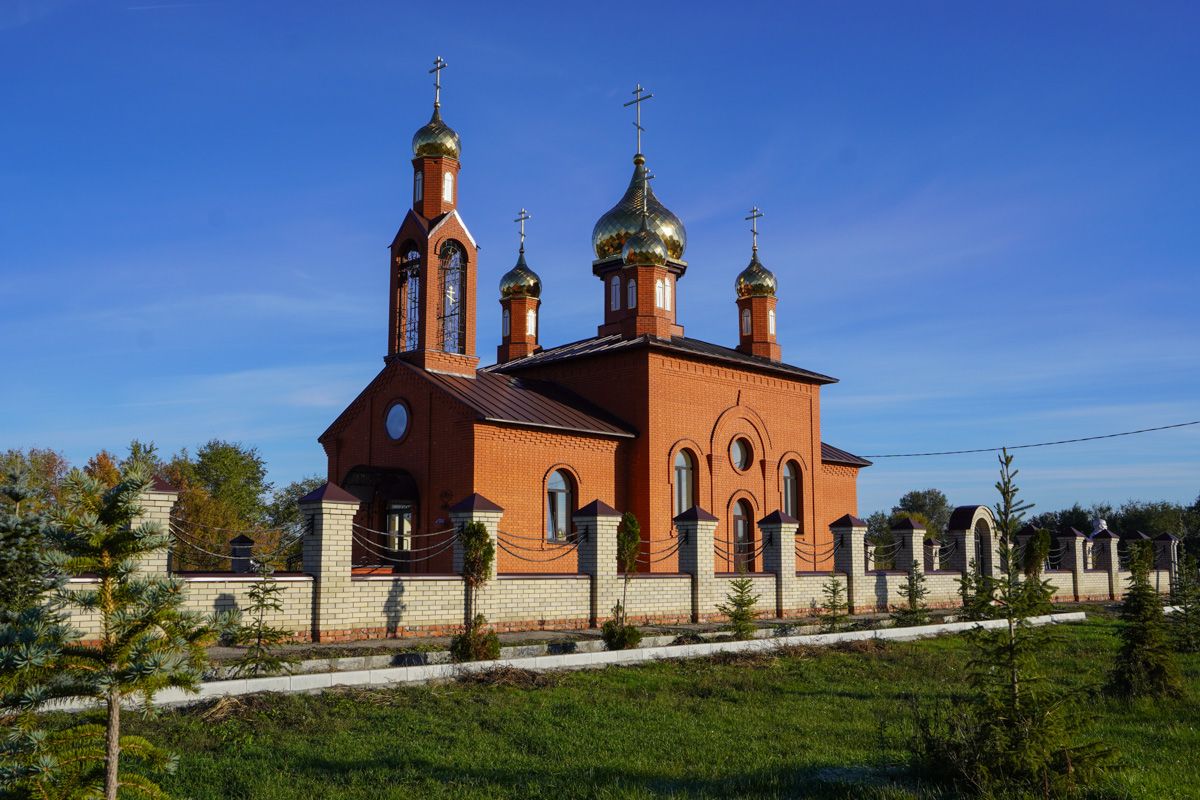 Храм в честь Покрова Пресвятой Богородицы с. Клинцовка